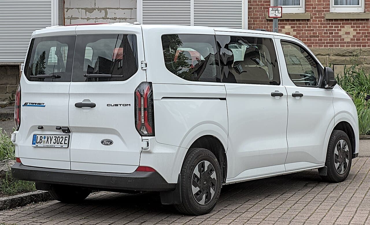 Ford E-Transit Custom photograph